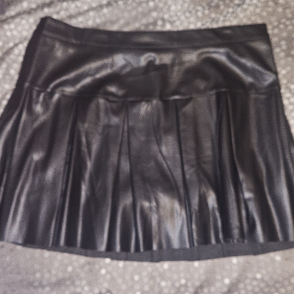 Fashion Nova Black Faux Leather Mini Pleated Skirt